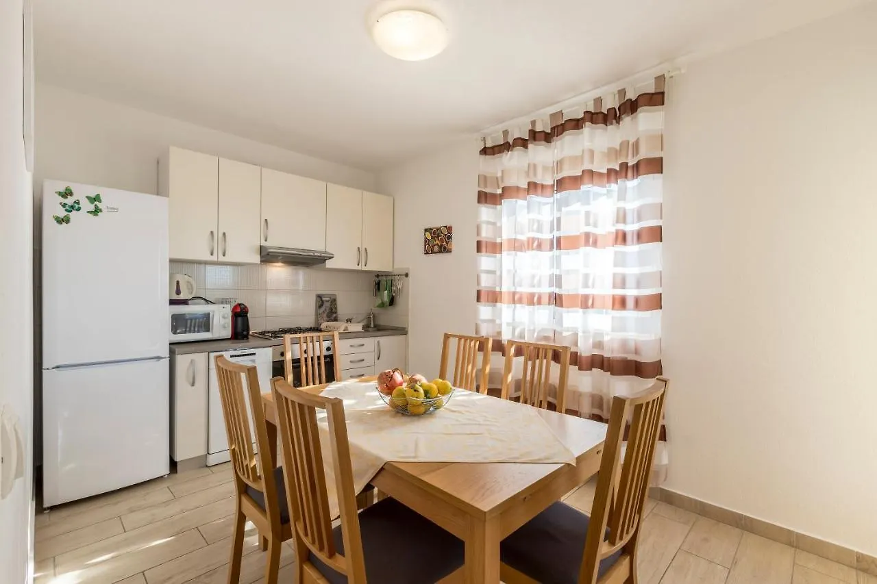 Apart Sa Terasom 250M Od Plaze,Parking,Wi Fi,Rostilj Trogir Croatia