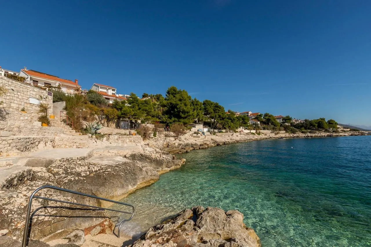 Apart Sa Terasom 250M Od Plaze,Parking,Wi Fi,Rostilj Trogir