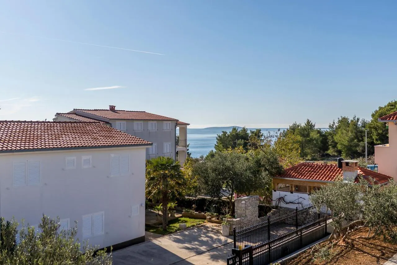 Apart Sa Terasom 250M Od Plaze,Parking,Wi Fi,Rostilj Trogir Croatia