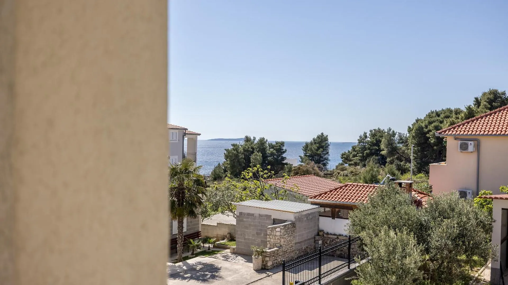 Apart Sa Terasom 250M Od Plaze,Parking,Wi Fi,Rostilj Trogir 0*,  Croatia